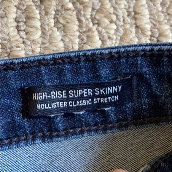 Hollister skinny jeans - Picture 3 of 4
